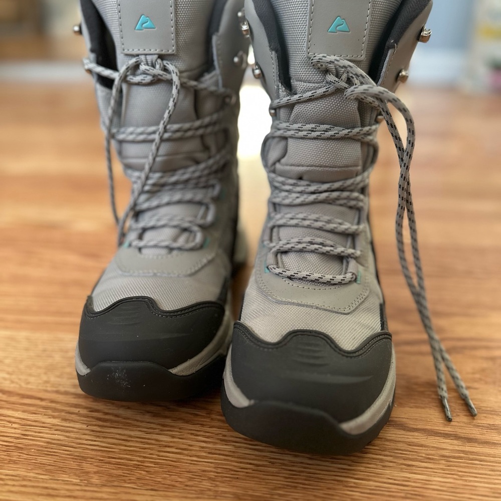 Woman’s Gray Winter Snow Boots